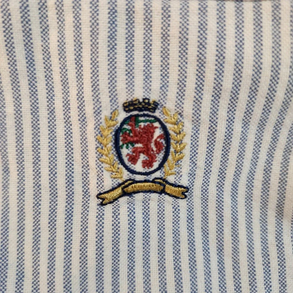 Tommy Hilfiger Men's Blue White Striped Button Down Shirt‎ L Vintage  Y2K - Picture 3 of 8